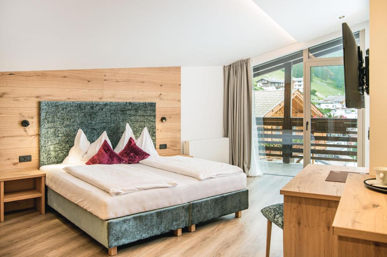Garni Hotel Miara - Your Dolomites Home Σέλβα ντι Βαλ Γκαρντένα Εξωτερικό φωτογραφία