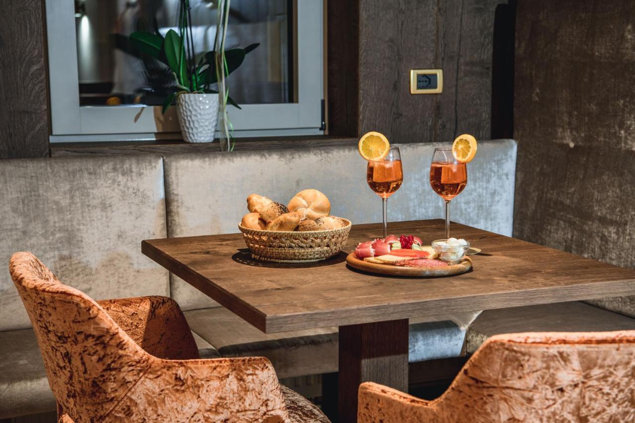 Garni Hotel Miara - Your Dolomites Home Σέλβα ντι Βαλ Γκαρντένα Εξωτερικό φωτογραφία