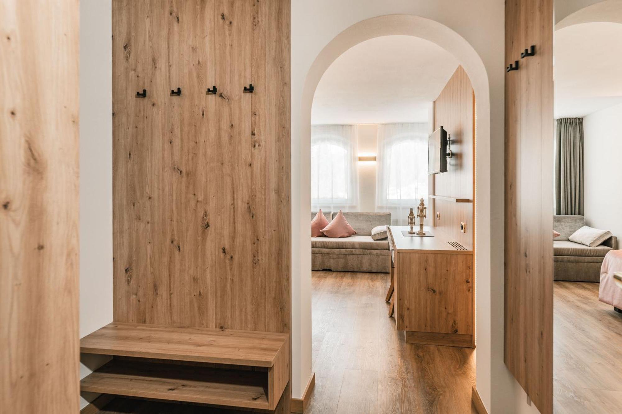 Garni Hotel Miara - Your Dolomites Home Σέλβα ντι Βαλ Γκαρντένα Εξωτερικό φωτογραφία