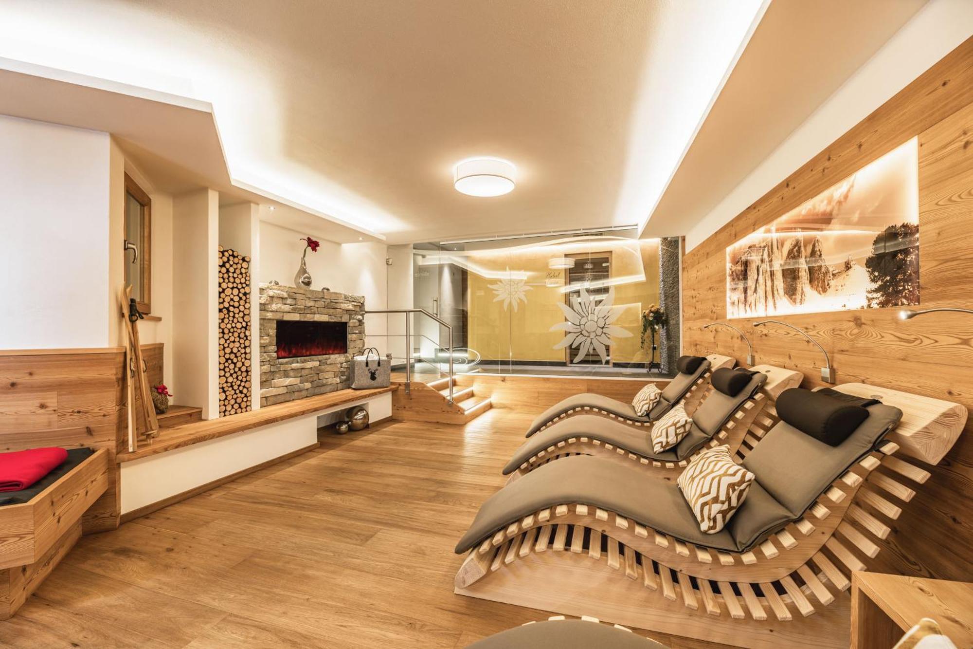 Garni Hotel Miara - Your Dolomites Home Σέλβα ντι Βαλ Γκαρντένα Εξωτερικό φωτογραφία