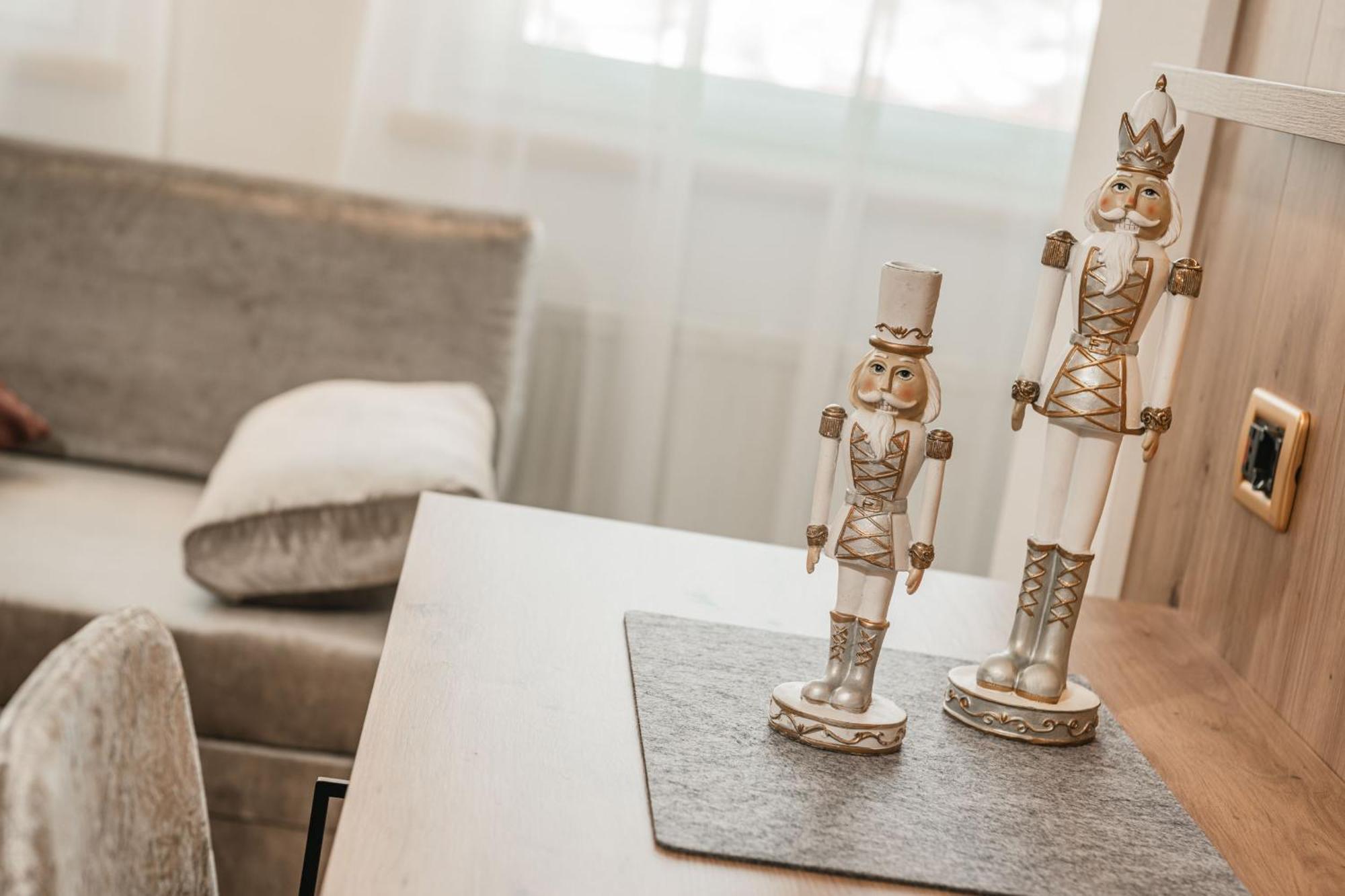 Garni Hotel Miara - Your Dolomites Home Σέλβα ντι Βαλ Γκαρντένα Εξωτερικό φωτογραφία